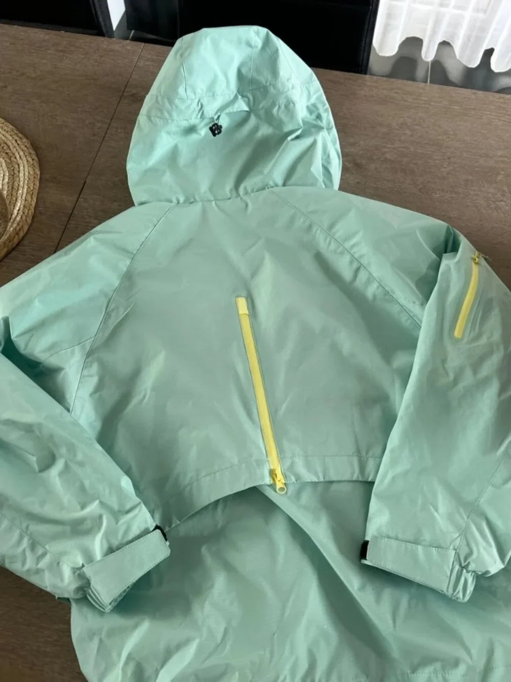 ALO Yoga Airwave Windbreaker Jacket Mint/Yellow Size S